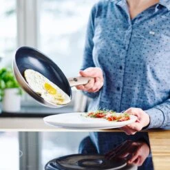 GreenPan Cambridge Koekenpan 30cm - Brons - Inductie - PFAS-vrij 26 GreenPan Cambridge Koekenpan 30cm - Brons - Inductie - PFAS-vrij -Greenpan Winkel 1200x1200 196