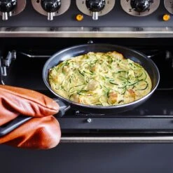 GreenPan Cambridge Hapjespan Met Deksel 24cm - Zwart - Inductie - PFAS-vrij 23 GreenPan Cambridge Hapjespan Met Deksel 24cm - Zwart - Inductie - PFAS-vrij -Greenpan Winkel 1200x1200 438