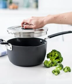 GreenPan Levels Hard Anodized Stackable Ceramic Non-Stick Saucepan With Straining Lid, 3-Quart 10 GreenPan Levels Hard Anodized Stackable Ceramic Non-Stick Saucepan With Straining Lid, 3-Quart -Greenpan Winkel 20008620 02 ai